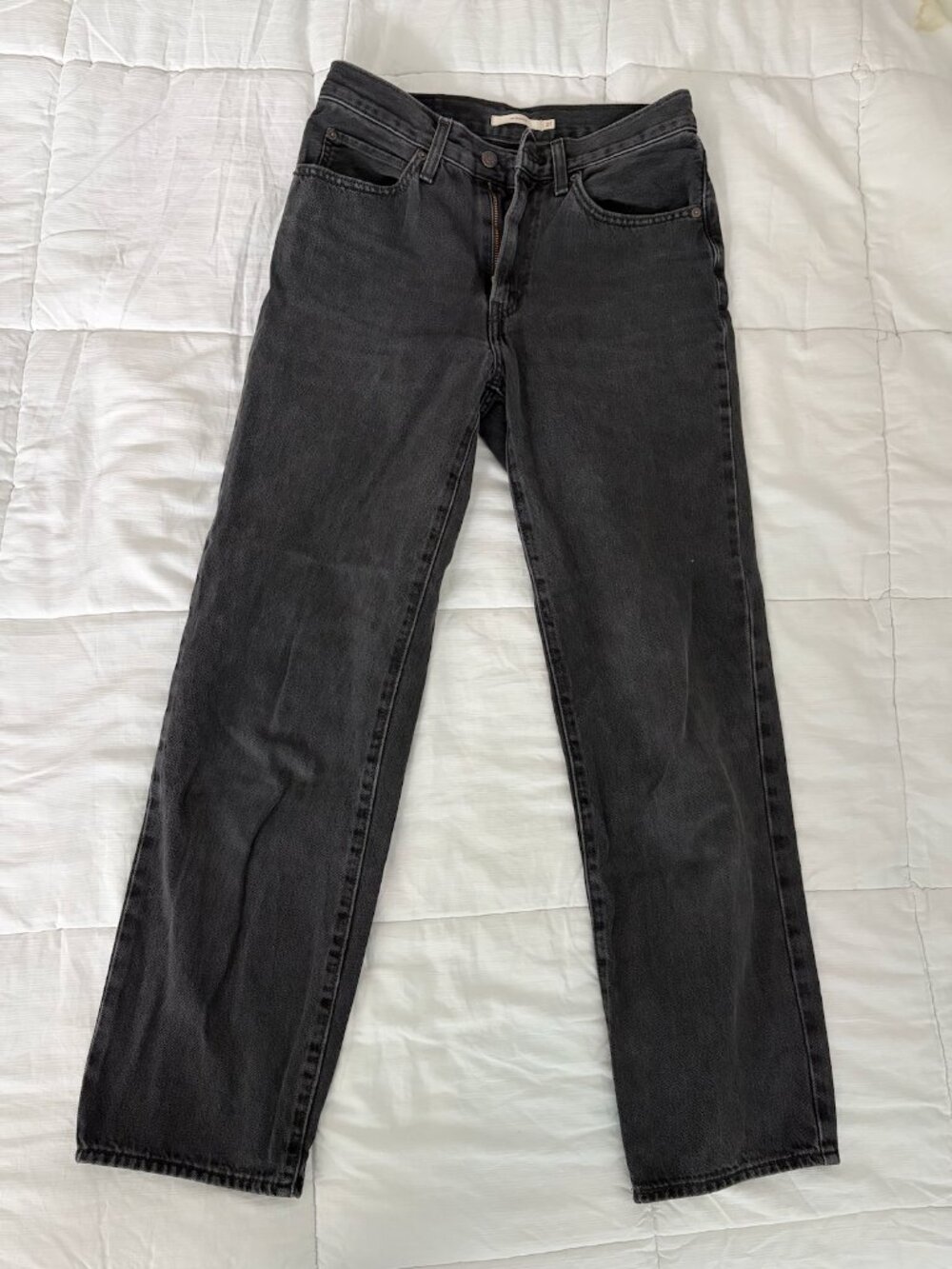 women's black levi's jeans